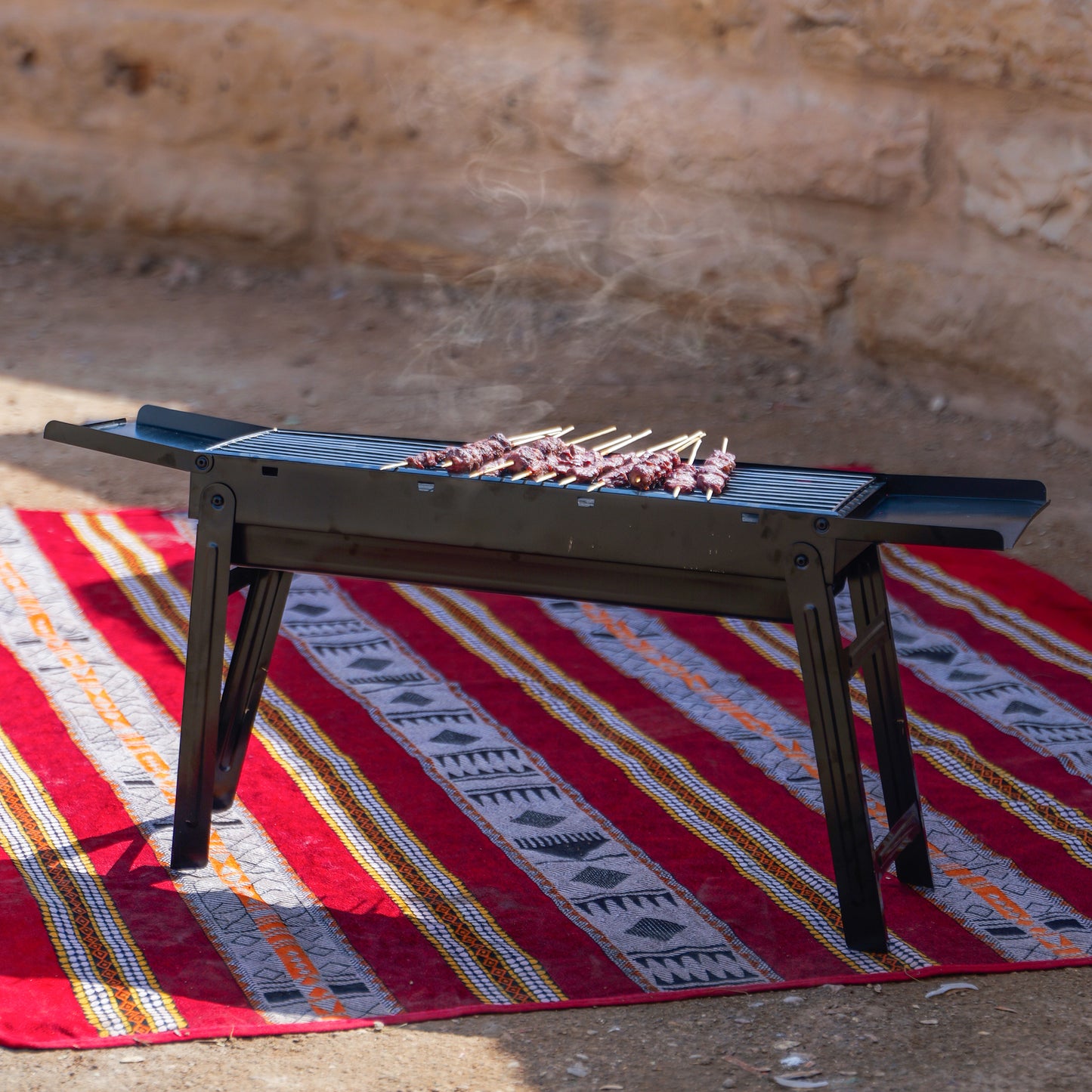 Portable Folding Tin Barbecue Grill for 6-8 People Outdoor Camping Patio Barbecue Family Gathering Picnic